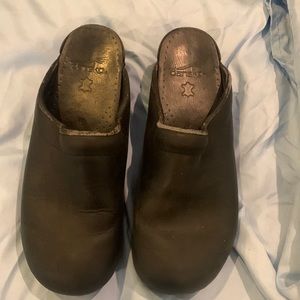Black dansko size 41 91/2 leather clogs nice shape